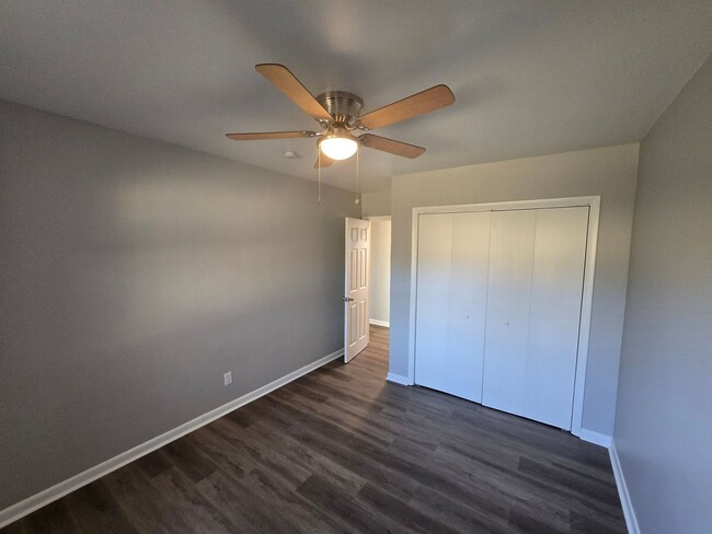 Building Photo - 3 bedroom house in Petersburg