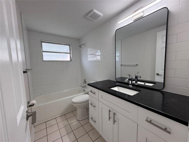 Building Photo - 5241 Sparrow Dr