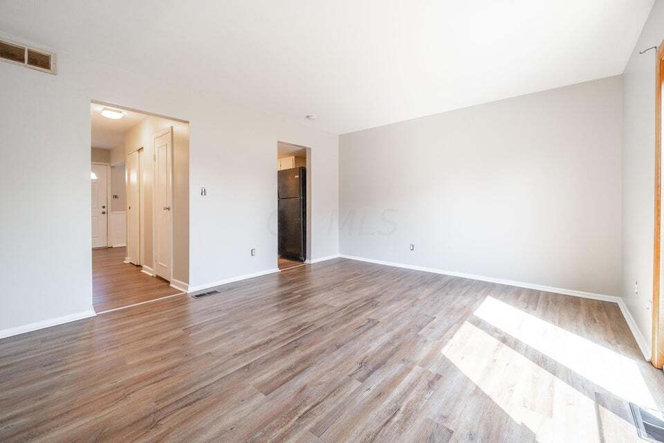 Building Photo - 106 Tarryton Ct E
