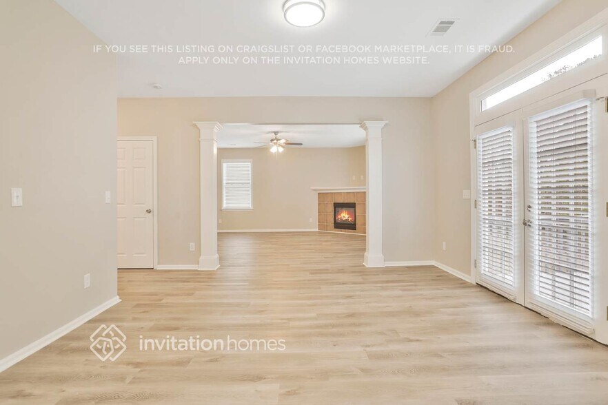 Building Photo - 8960 Crest View Cir