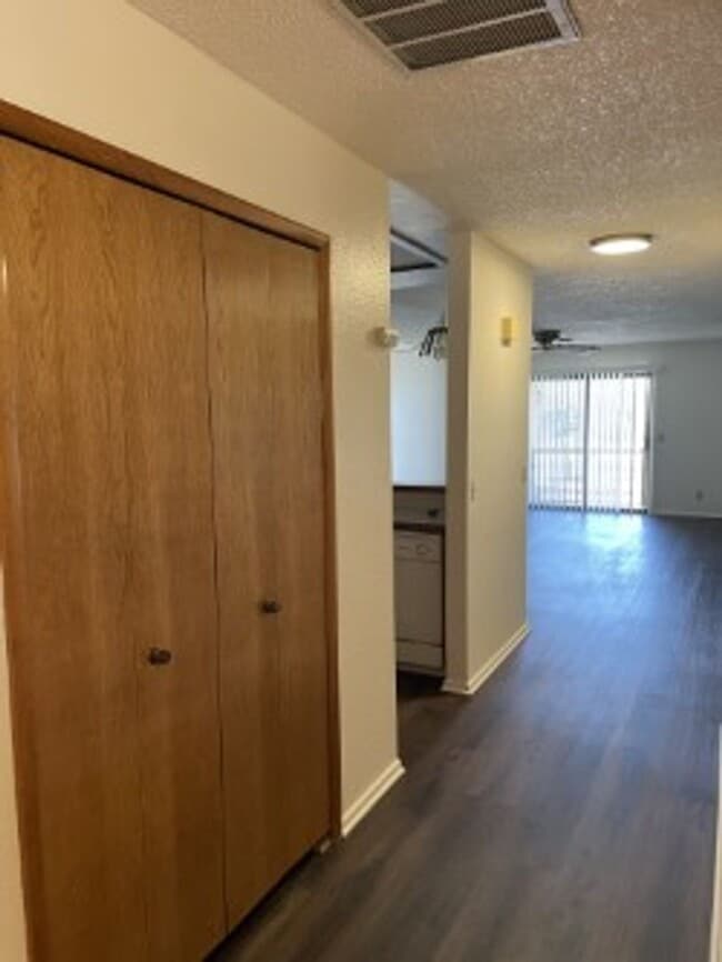 Building Photo - 1705 Combat Dr