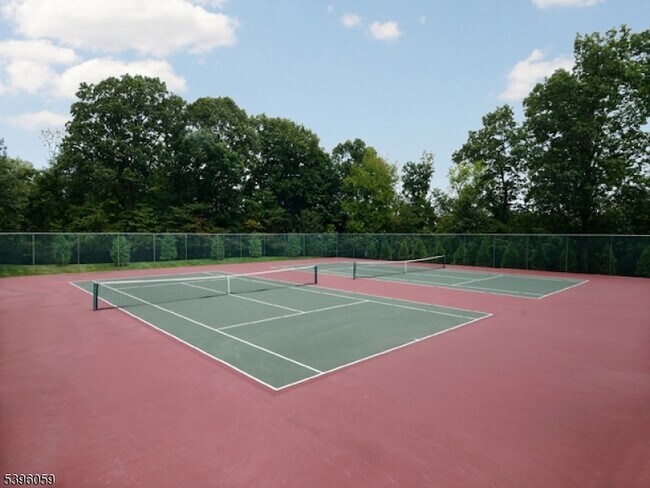 Building Photo - 604 Brokaw Ct