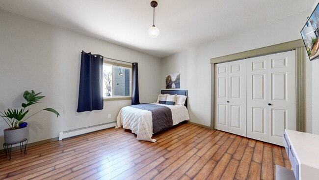 Building Photo - Beautiful Townhome-Fort Collins