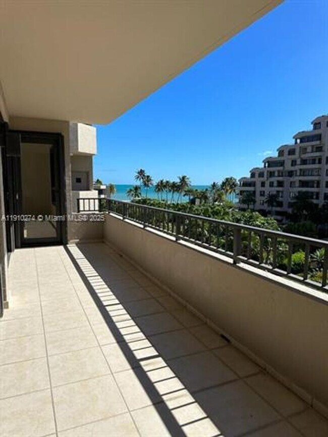 Building Photo - 251 Crandon Blvd