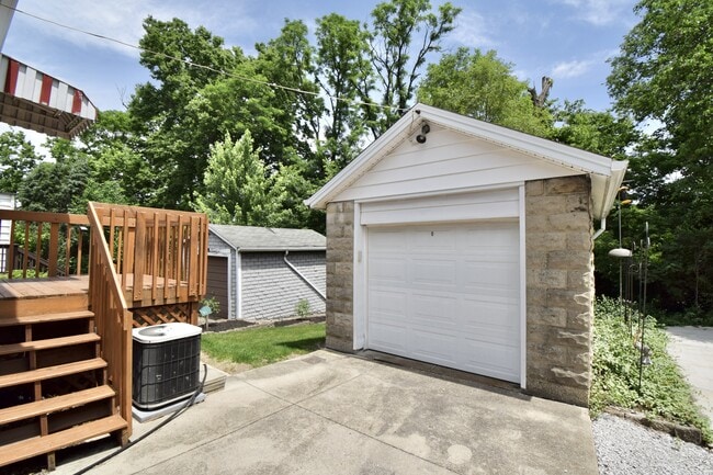 Building Photo - 3048 Taylor Ave