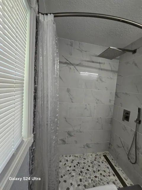 Building Photo - 25 Dodder Ln SW