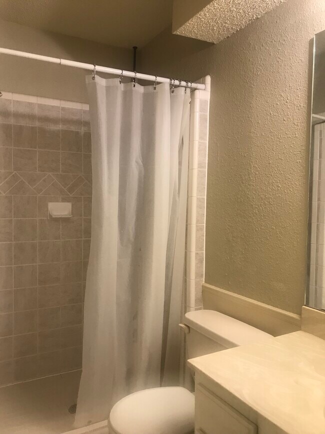 Building Photo - 1201 Sequoyah St