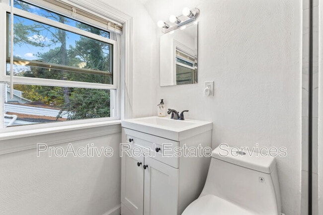 Building Photo - 2800 Keller Ave