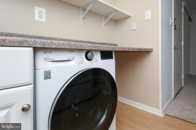 Building Photo - 159 Oberlin Terrace