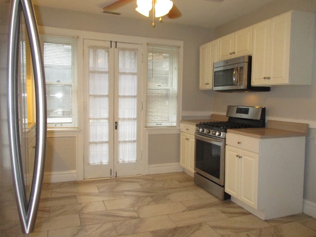 Primary Photo - 1079 Terrace Dr