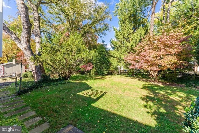 Building Photo - 3867 Chesterbrook Rd