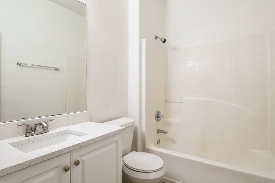 Building Photo - 6514 Pomeroy Cir