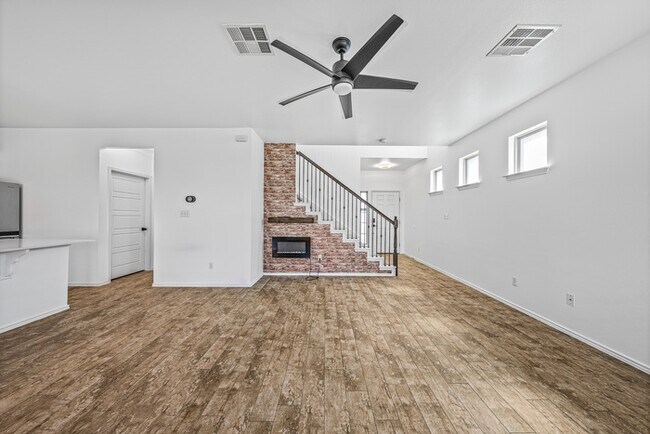 Building Photo - 3651 Sandy Brook Dr