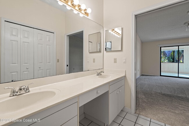 Building Photo - 2001 Parkside Pl