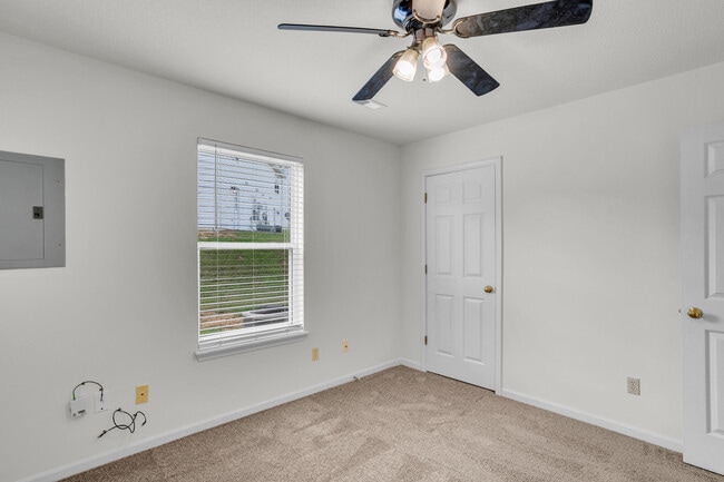 Building Photo - 3513 Delmar Ct