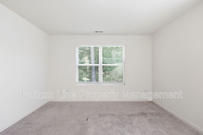 Building Photo - 1117 Dakine Dr