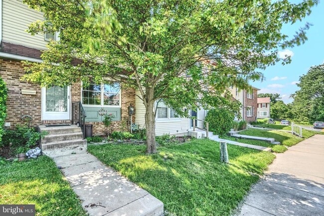 Primary Photo - 9 Guinevere Ct