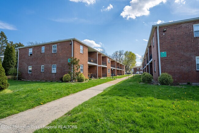 Primary Photo - 199 West End Ave