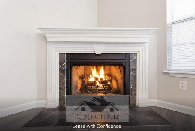 Building Photo - 2016 Willis Dr