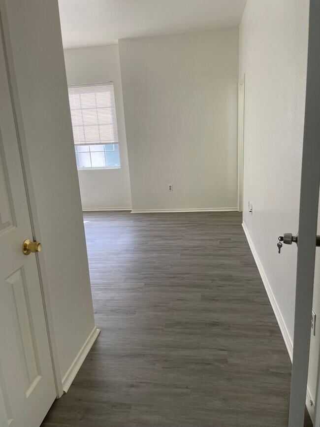 Building Photo - 3bed/3bath Townhouse in San Gabriel - InveServe Corp