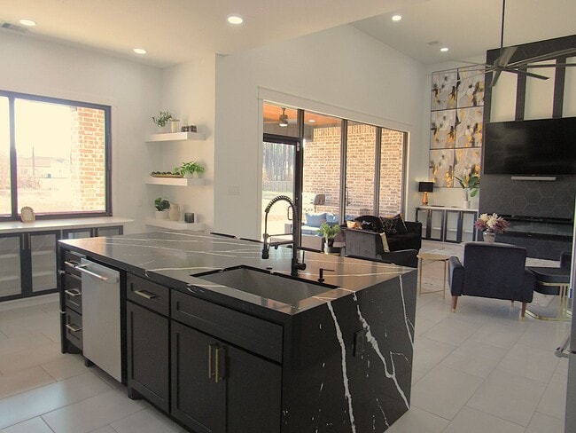 Building Photo - Resort Like Living in a Country Setting