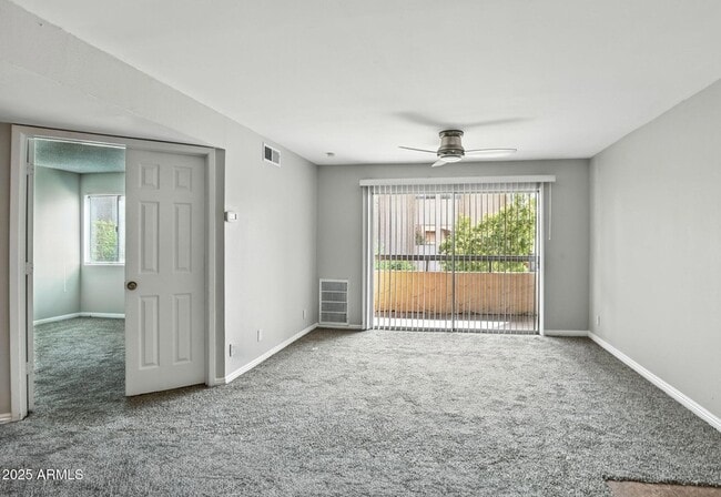 Building Photo - 8055 E Thomas Rd