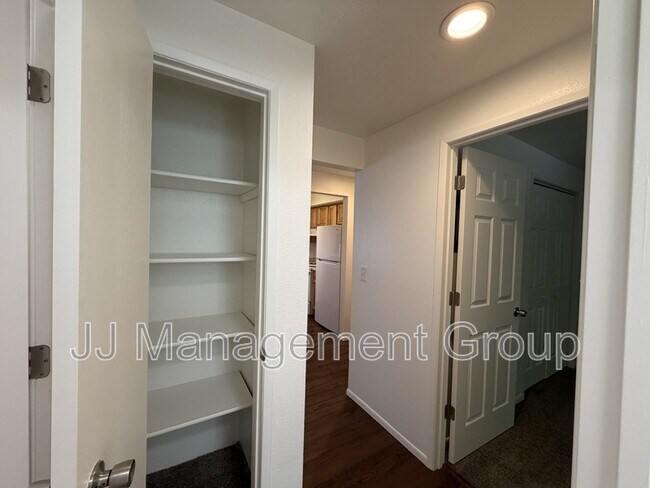 Building Photo - 3414 S Grand Blvd