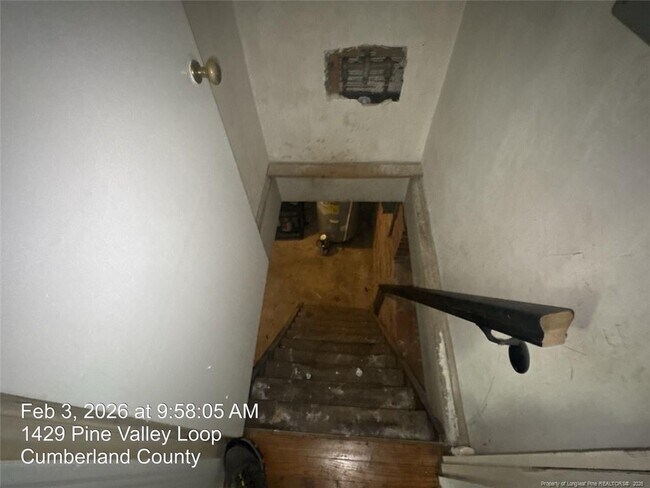 Building Photo - 1429 Pine Valley Loop