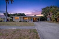 Building Photo - 1420 Maravilla Ave