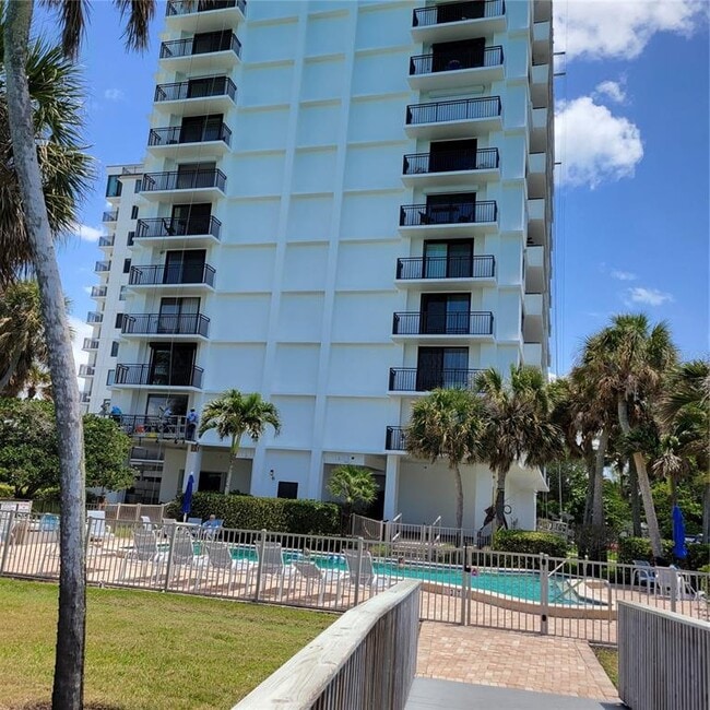 Building Photo - 4822 Ocean Blvd