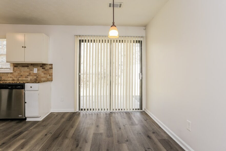 Building Photo - 2564 Snake Ct