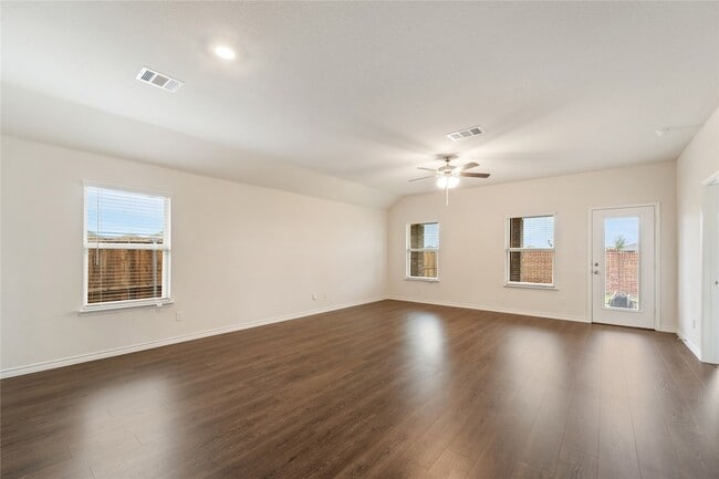 Building Photo - 745 John Adams Ct