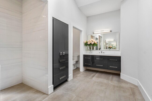 Building Photo - 11605 Privado Way