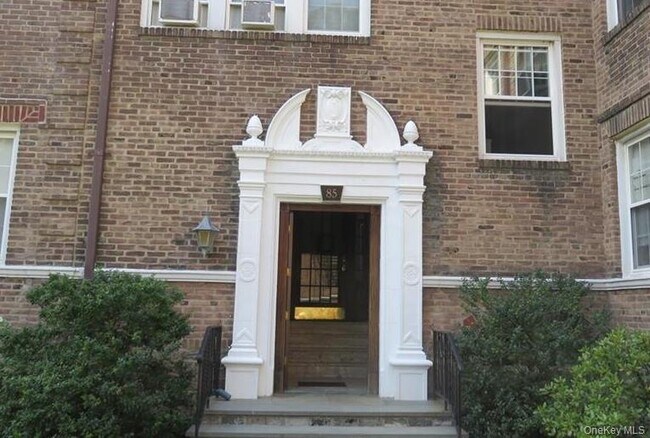 Building Photo - 85 N Broadway