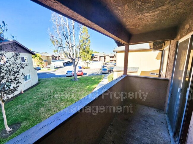 Building Photo - 514 Calle Montecito