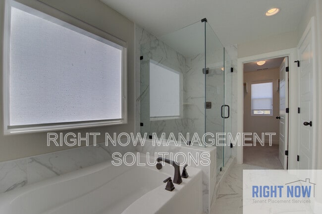 Building Photo - 6132 S Astoria Ave