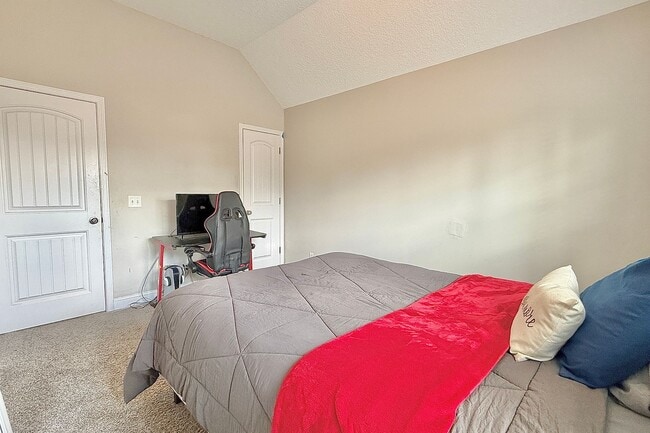 Building Photo - 44 Mount Vernon Ter