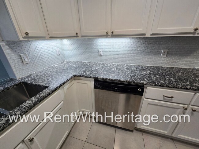 Building Photo - Gorgeous 2 bd/ 2bath Buckhead Condo/ Metic...