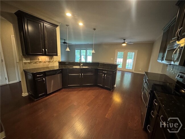 Building Photo - 139 Tahoe Dr