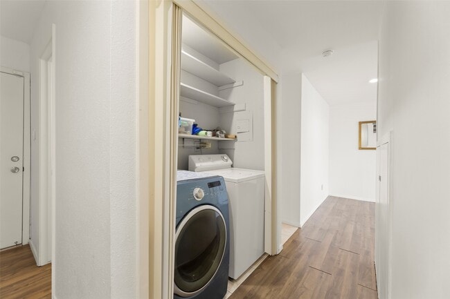 Building Photo - 2329 Briarwest Blvd