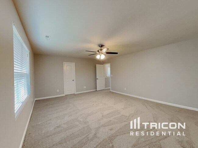 Building Photo - 127 Coddington Ln