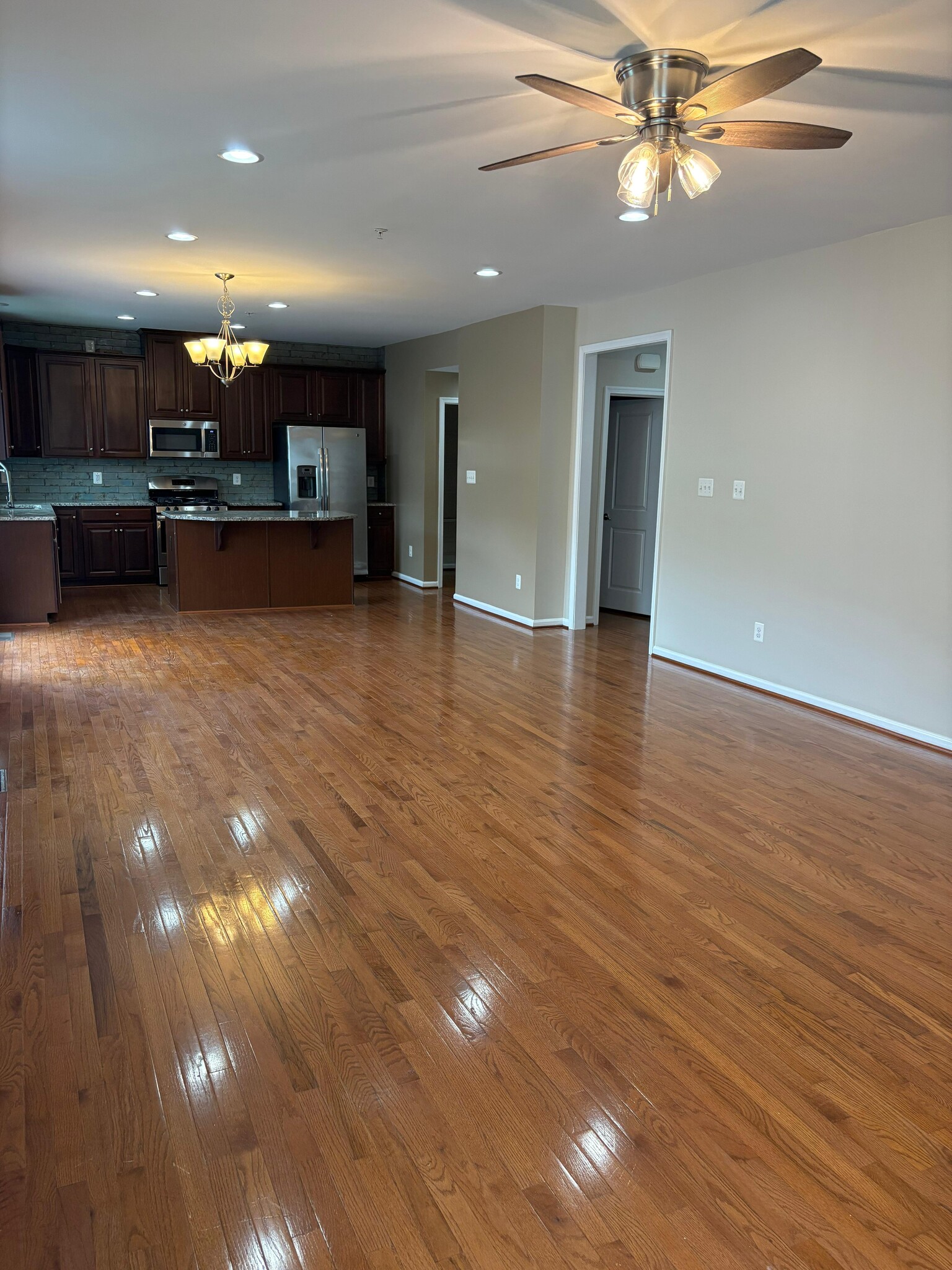 Building Photo - 1023 Anderson Pl SE