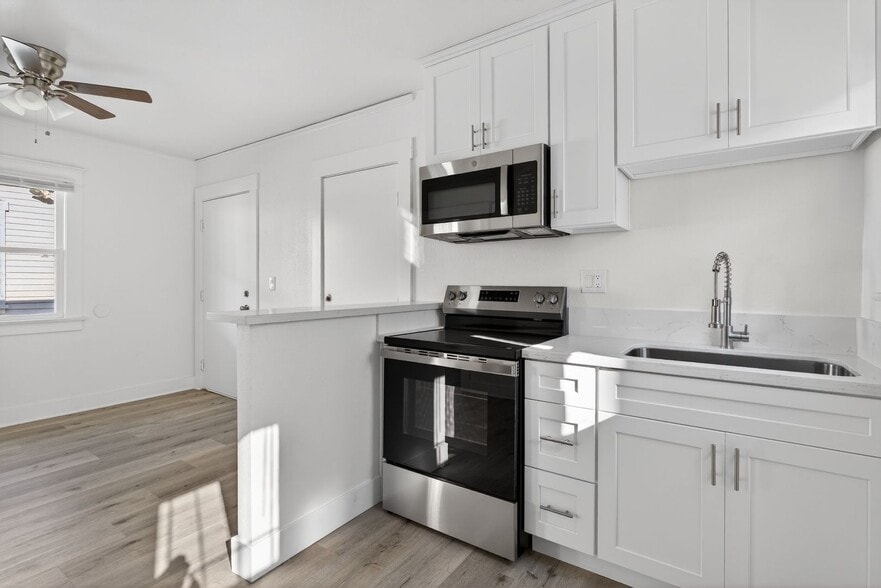 Building Photo - 525 Chestnut Ave