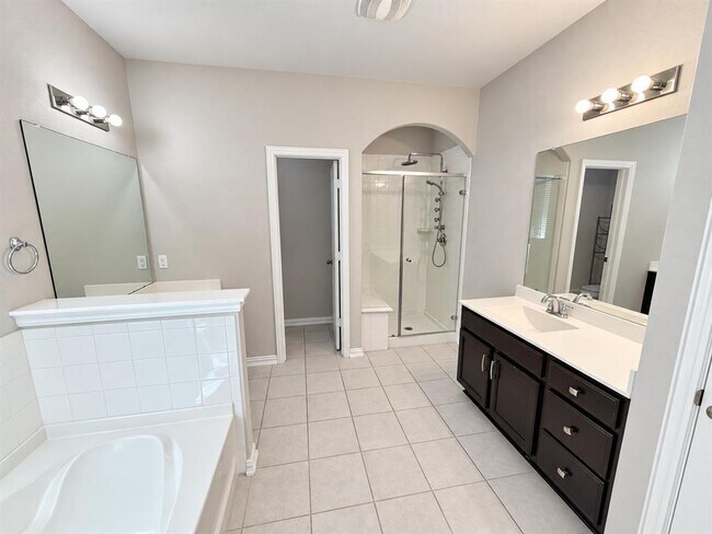 Building Photo - 6050 Malta Cir