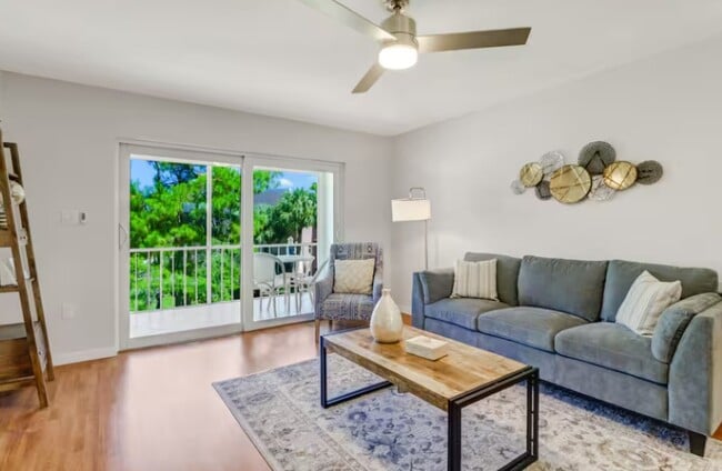 Building Photo - 170 Turtle Lake Ct