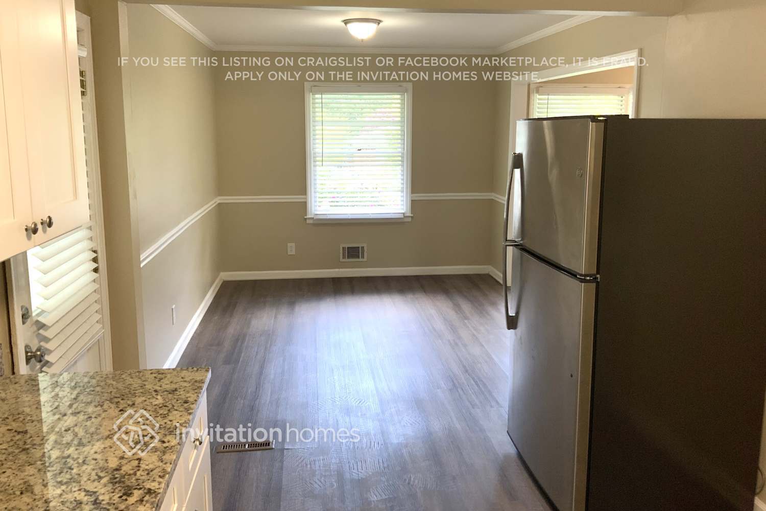 Building Photo - 2246 Collins Dr