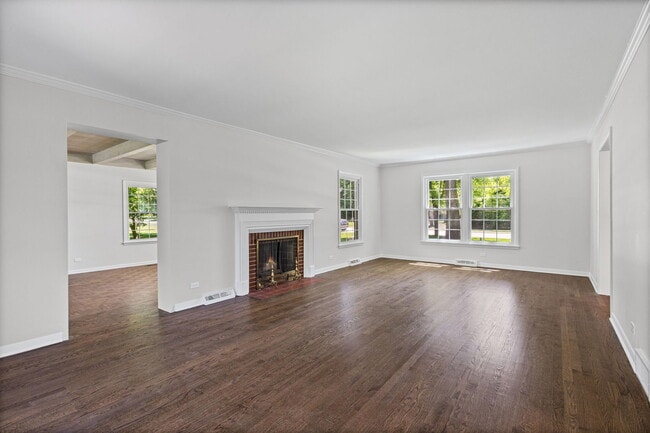 Building Photo - 1150 Willow Ln