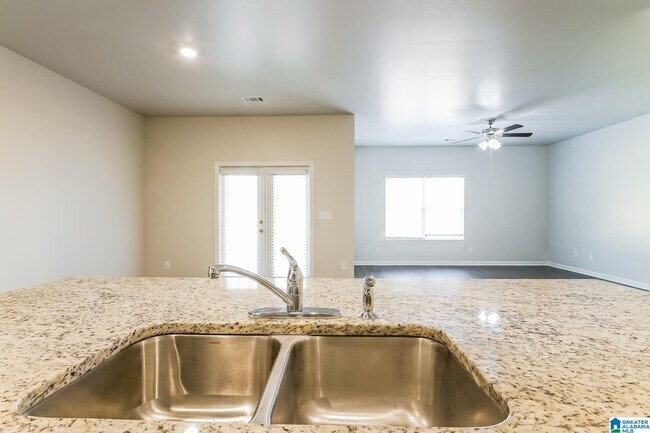 Building Photo - 4056 Pk Cv Wy