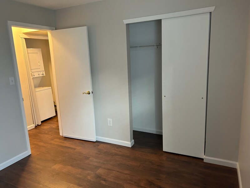 Building Photo - 149 Tulip Ln