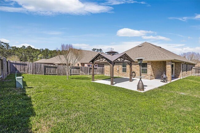 Building Photo - 18115 Van Berkel Ln